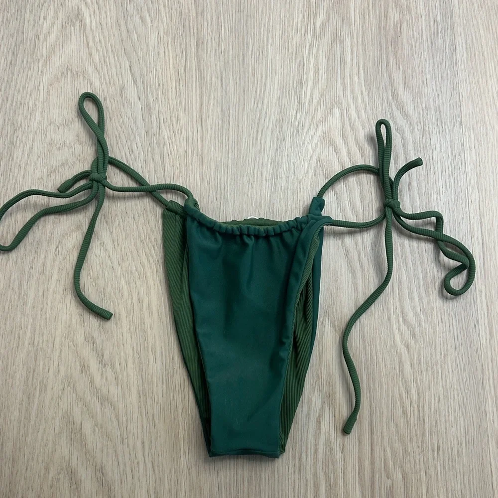 VDM The Label Ribbed Reversible String Bikini XS